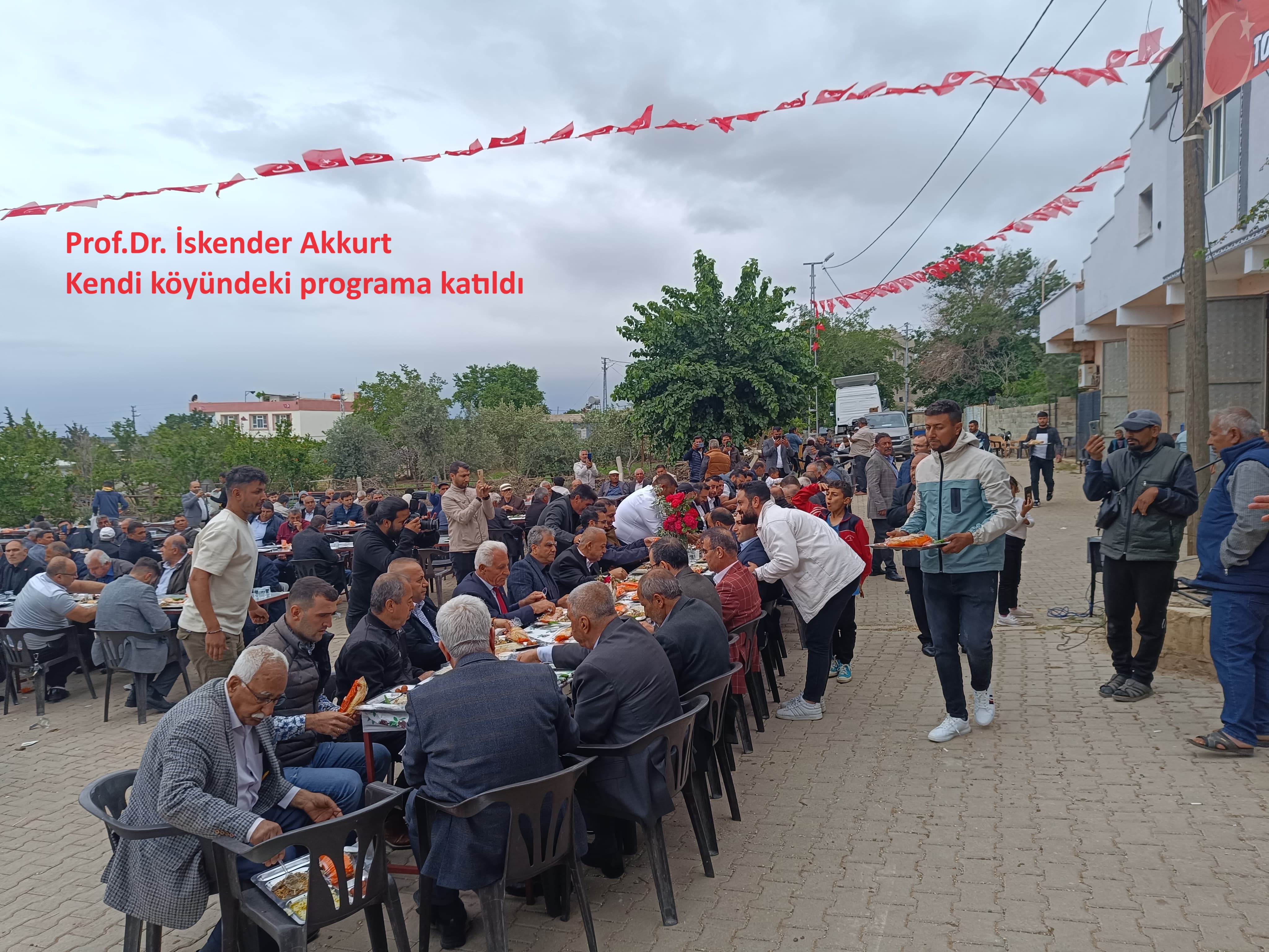 Prof.Dr. İskender Akkurt kendi köyünde konuştu: Birlik beraberliğimiz çok önemli